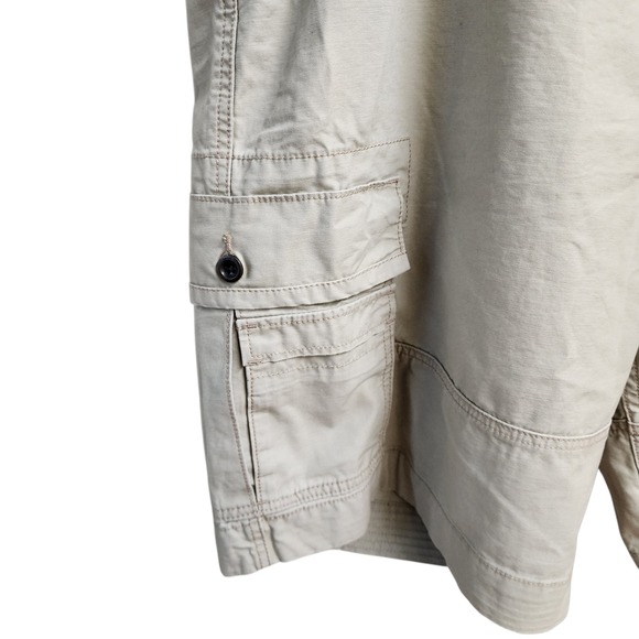 Levi's Men's Sz 40 X 12 (MEASURED) Heavy Cotton Beige Cargo Shorts - Picture 2 of 10